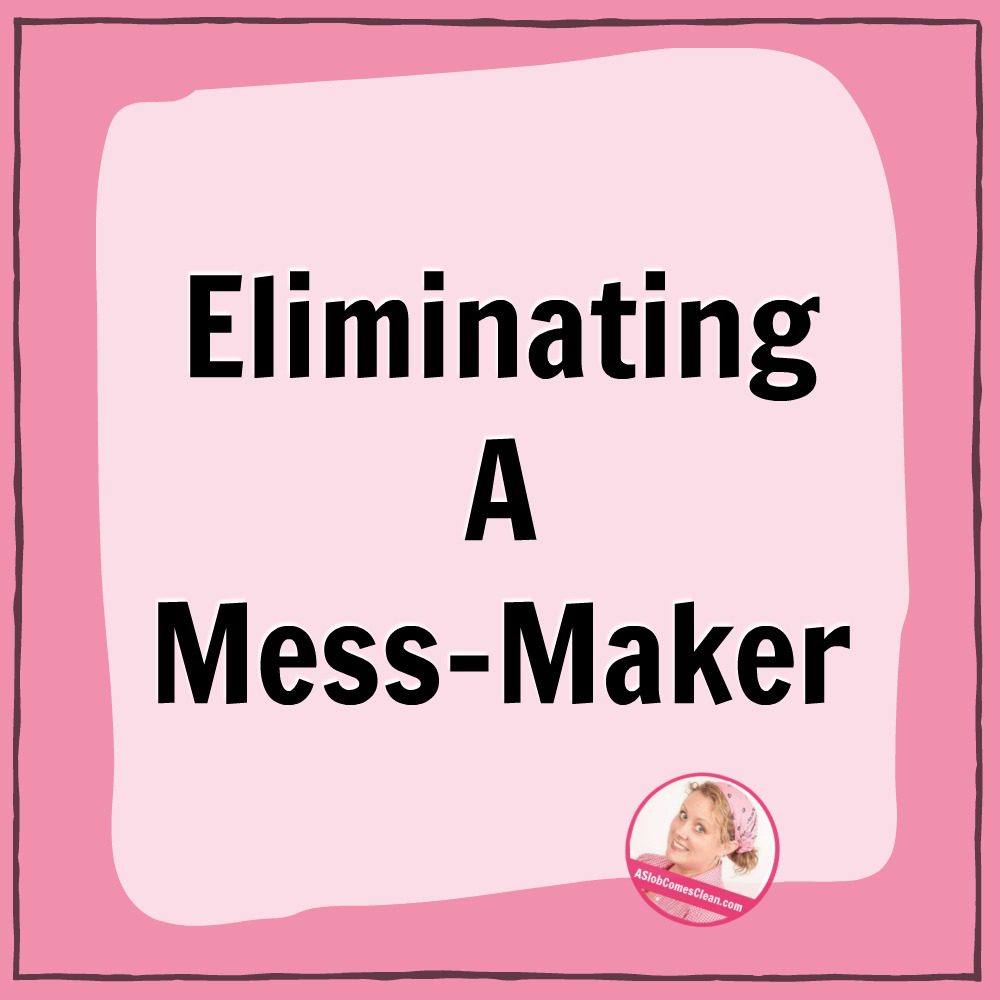 eliminating a mess maker christmas wreath declutter at ASlobcomesClean.com