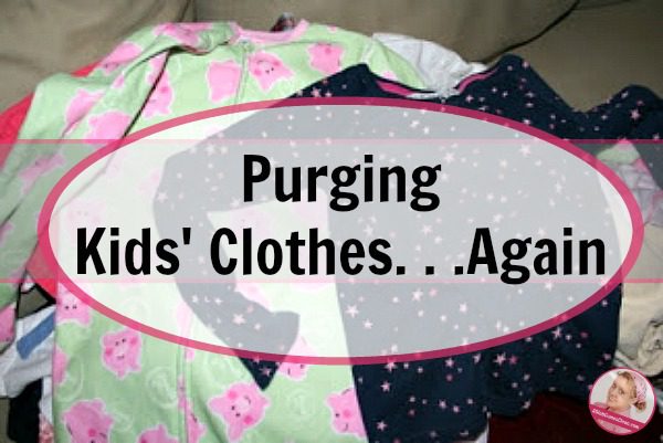 purging kids clothes again at ASlobComesClean.com