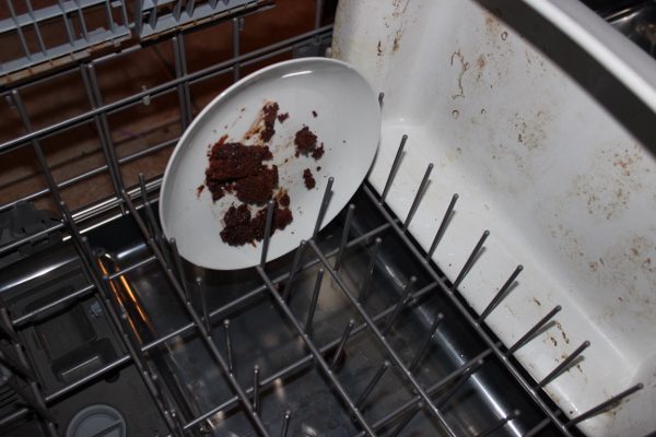 Chocolate Cake in the Dishwasher at ASlobComesClean.com