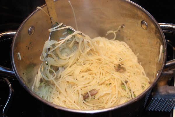 Photo - Veggies and Pasta ASlobComesClean.com