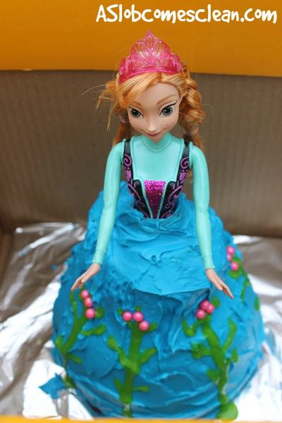 Frozen Doll Cake at ASlobComesClean.com