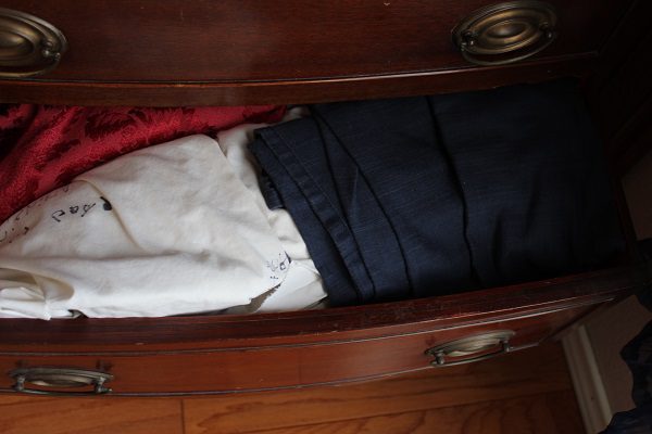 Photo - The tablecloth drawer