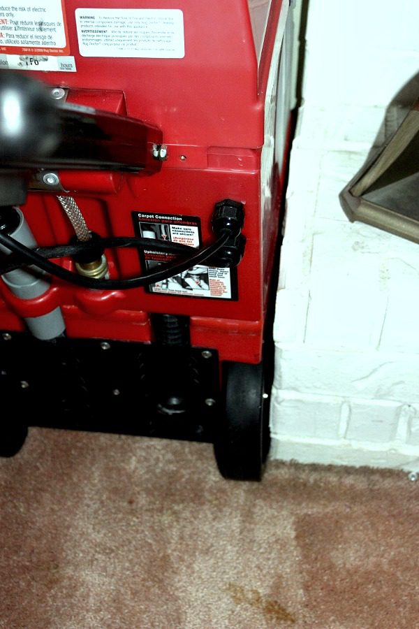 Getting into Tight Spaces with the Rug Doctor Rental Carpet Cleaner at ASlobComesClean.com