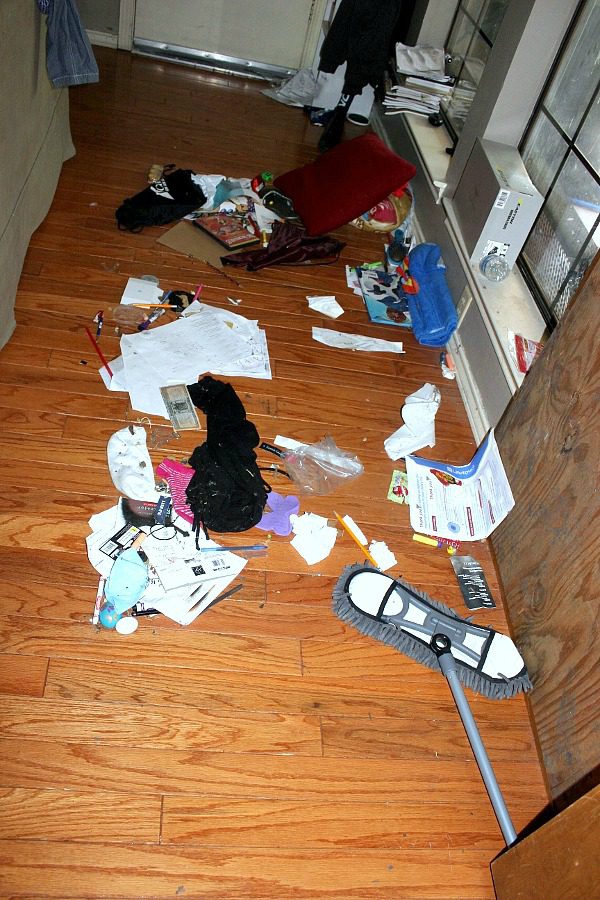 overwhelming mess under the couch at ASlobComesClean.com