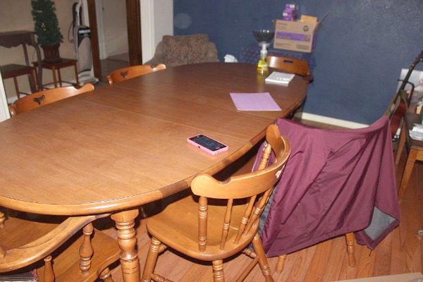 Clearing the Dining Room Table in Five Minutes Better at ASlobComesClean.com #5MinuteFriday