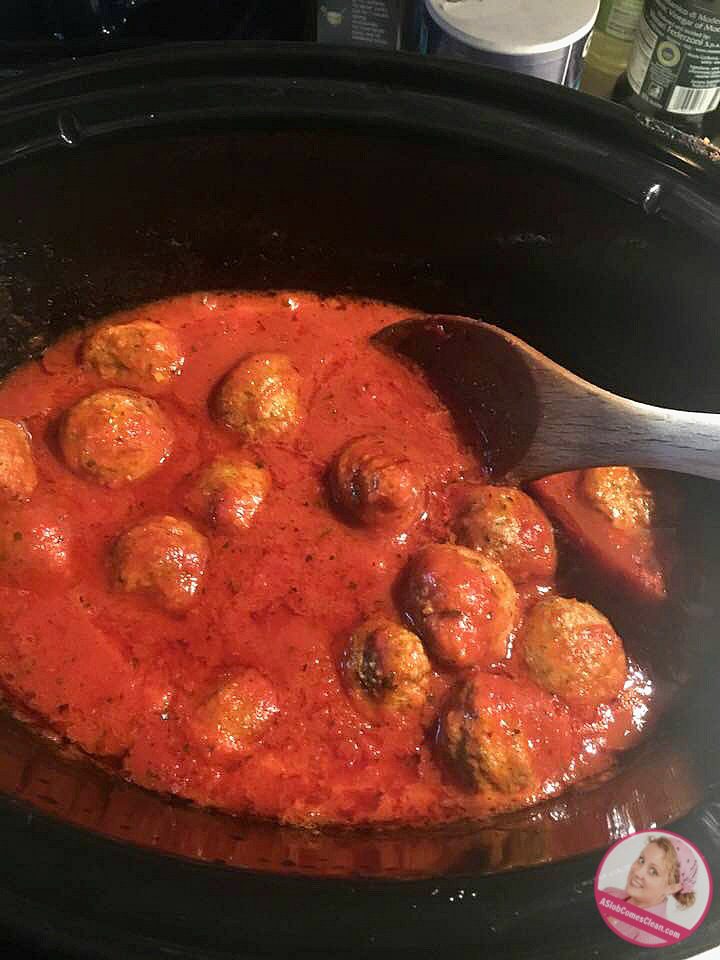 Easy Vacation Meals meatballs at ASlobComesClean.com