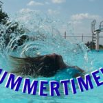 summertime splash in the pool at ASlobComesClean.com